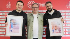 Henrique, Severino Barreiro, presidente del club, y Edu Jab�, en la rueda de prensa de despedida de los jugadores.