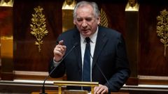 El primer ministro franc�s, Fran�ois Bayrou, durante la sesi�n en la Asamblea Nacional