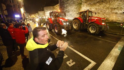 Los tractores abandonaron este mi�rcoles por la noche la Muralla de Lugo tras casi dos semanas de protesta