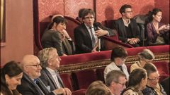 Mientras sus excompa�eros del Gobierno intentan salir de prisi�n, Puigdemont se relaja asistiendo a la �pera en Gante