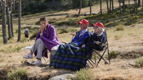 Pblico en la meta de La Vuelta de la Estacin de Montaa de Manzaneda.