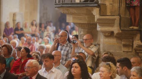 La iglesia de San Vicente se llen� en la misa del d�a de la patrona de Monforte
