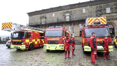 Los bomberos llevaron sus veh�culos hasta la Praza do Obradoiro