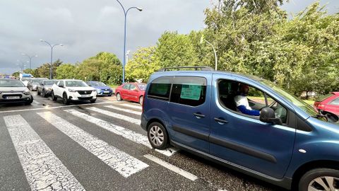 Protesta de los afectados por los motores ante la fbrica de Balados en octubre del 2024