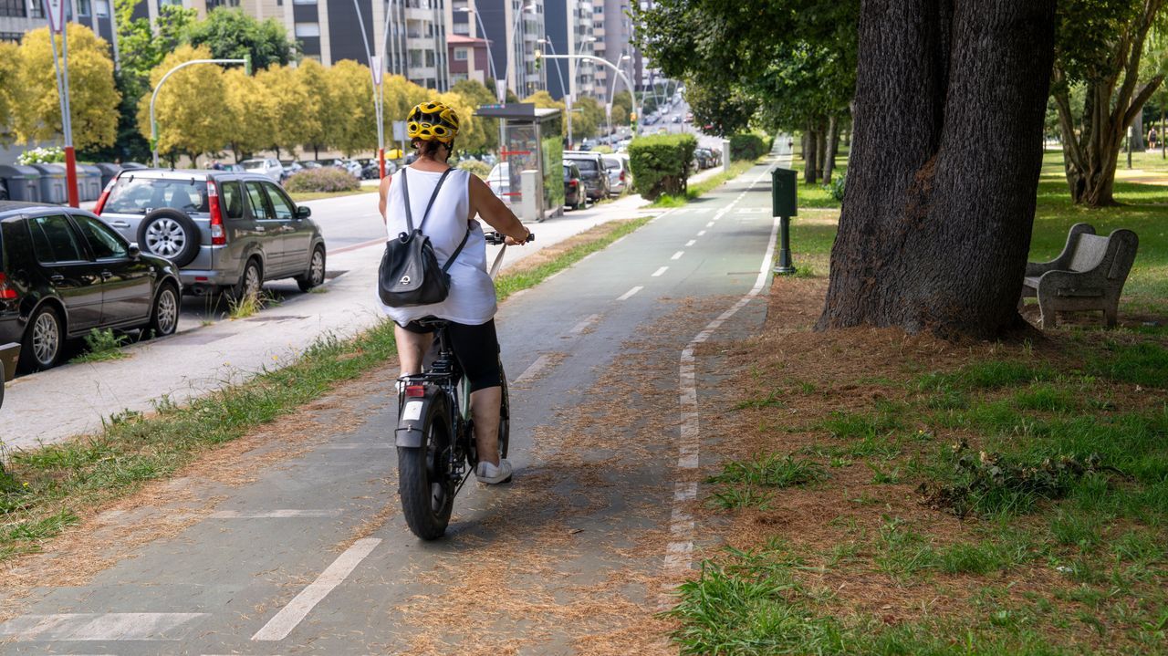 Condenan a pagar 68.000 euros a un ciclista que se cayó en el carril bici de Coia al resbalar con la resina