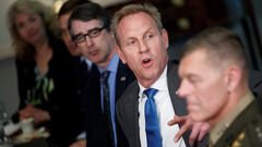Patrick Shanahan, segundo por la izquierda, secretario de Defensa de Estados Unidos