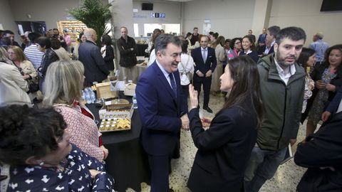 En el vestbulo se sirvi un aperitivo preparado por el alumnado del CIFP Fragas do Eumes