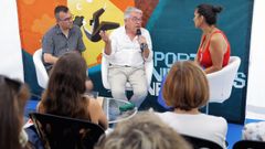 Carlos Call&oacute;n, Manuel Fern&aacute;ndez Blanco e Fernanda Tabar&eacute;s, durante a presentaci&oacute;n de &laquo;O amor, o odio e a ignorancia&raquo;.