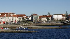 El solar se encuentra en una calle pr�xima a la zona portuaria de Agui�o.