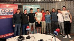 Alumnos participantes en los estudios de RadioVoz Ferrol. 