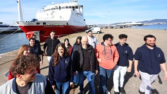 En la madrugada de este domingo, una pasajera se hiri� en el oceanogr�fico Sarmiento de Gamboa, en el que el 24 de febrero embarcaron en Vigo 15 cient�ficos para la campa�a One Blue, que remat� el 13 de marzo en M�laga. 