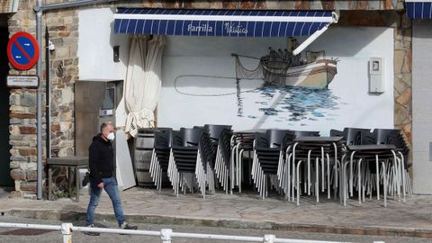 Un local de hosteler�a cerrado en Tapia de Casariego