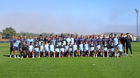 Foto de familia de los jugadores del Celta Fortuna 2026/2027.