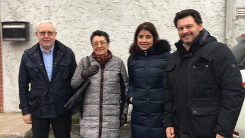 Miguel Gonzlez, a la izquierda, en una visita del secretario de Emigracin, Antonio Rodrguez Miranda