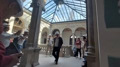 Fern�ndez Lores, durante la vista este viernes a las obras de rehabilitaci�n de la casa consistorial