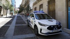 Un veh�culo de la Polic�a Local de Ourense
