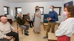 La conselleira Fabiola Garc�a, en Tordoia, donde anunci� la creaci�n de las nuevas casas 