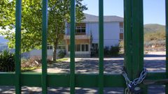 Edificio del antiguo colegio de Folgoso Courel, que ser� ofrecido para el proyecto