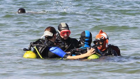 Un bautismo de buceo en la r�a de Viveiro, en septiembre del 2016.