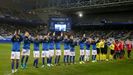 Carlos Tartiere Real Oviedo Osasuna Horizontal.Los futbolistas del Real Oviedo saludan antes del partido ante Osasuna