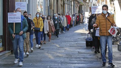 MANIFESTACI�N DE LA HOSTELER�A Y EL COMERCIO EN CALDAS DE REIS PARA PROTESTAR POR LAS RESTRICCIONES IMPUESTAS PARA FRENAR LA PANDEMIA COVID-19
