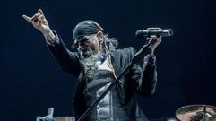 El Drogas es el alias art�stico de Enrique Villarreal, el cantante de Barricada