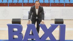 Mestres, retratado en el pabell�n de A Malata, donde esta semana se present� el convenio de colaboraci�n por el que seguir� patrocinando al Baxi Ferrol tres a�os m�s