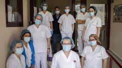 La obligatoria mascarilla es la �nica protecci�n que tienen que llevar ahora los trabajadores de la residencia San Carlos