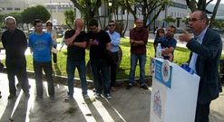 Jorquera, en plena intervenci�n durante el acto reivindicativo celebrado en Cee.