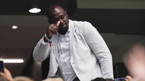 Usain Bolt tambi�n disfrut� del partido en el Dallas Stadium