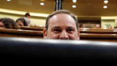 El ministro de Transporte y Movilidad, Jos� Luis �balos, durante la sesi�n de control al Gobierno en el Congreso