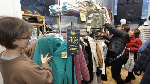 Mimim ofrece en sus tres tiendas de A Maria descuentos similares por el Black Friday