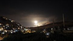 Israel acusa a Ir�n de un ataque a�reo y responde bombardeando varias bases militares iran�es