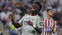 Vinicius se lamenta en la semifinal de la Supercopa ante el Atl�tico de Madrid.