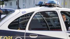 El detenido por el crimen del bar Novo llegando a los juzgados desde la comisaría