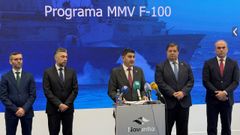 Pedro Blanco, en el centro, durante su comparecencia en Navantia Ferrol. 