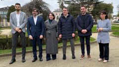 De izquierda a derecha, Pablo Fern�ndez, director xeral de Panificaci�n e Minas; Emilio Bruquetas, consejero delegado de Recursos de Galicia; Mar�a Jos� Lorenzana, conselleira de Industria; Dani Vega, alcalde de Ribadeo; Rub�n Garc�a, alcalde de Trabada, y Ana Ermida, alcaldesa de Barreiros