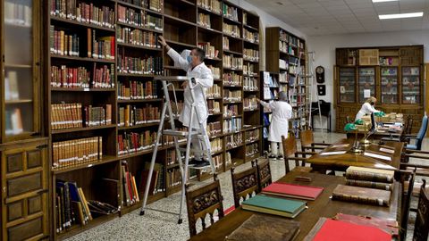 Alfabetizar a soldados. Las bibliotecas nacieron como un lugar donde ensear a leer a los soldados. Hoy son un fondo cultural patrimonio el Estado, no del Ejrcito, dice el teniente coronel Martnez Rivada