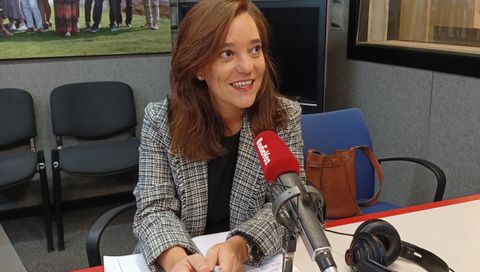 La alcaldesa, Ins Rey, en el espacio Cita en Mara Pita del programa Voces de A Corua de Radio Voz