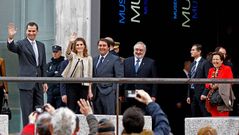 Los pr�ncipes, saludando al p�blico.