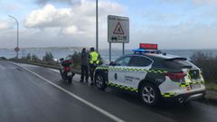 La AC-305 es uno de los principales puntos de vigilancia de la Guardia Civil de Tr�fico en Barbanza.