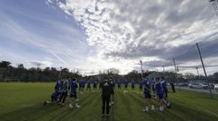 Los jugadores del Oviedo, en El Requexn