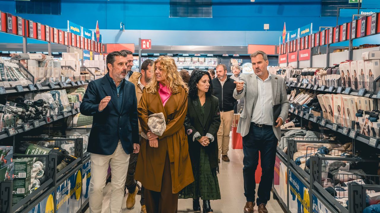 Lidl abre hoy en Cee su primera tienda en toda la comarca de Fisterra