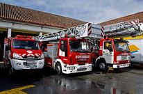 Los camiones de bomberos son responsables de buena parte del comsuno de combustible. 