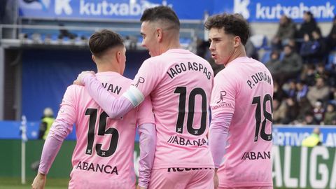 Bryan Zaragoza, Iago Aspas y Pablo Durn formaron de inicio el tridente del Celta ante el Alavs.