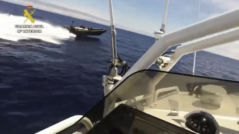 Intervenidas cinco toneladas de hach&iacute;s en el golfo de C&aacute;diz