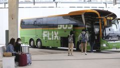 Un autob�s en la estaci�n intermodal de Santiago