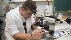 La Feira das Ciencias del instituto carball�s Alfredo Bra�as alcanza su 13� edici�n