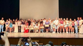 Foto de familia de los alumos art&iacute;fices de los cortos proyectados