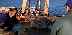 Fue a mediados del mes de mayo del 2003 cuando se retiraron grandes pilares del antiguo viaducto de As P�as.